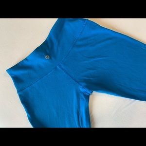 Lululemon size 4 reversible capri low rise